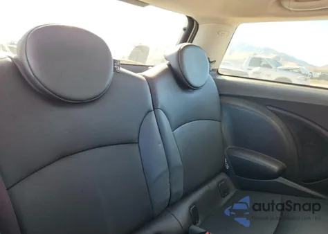 2010 Mini Cooper z USA, uszkodzony, nr VIN WMWMF3C57ATZ64469